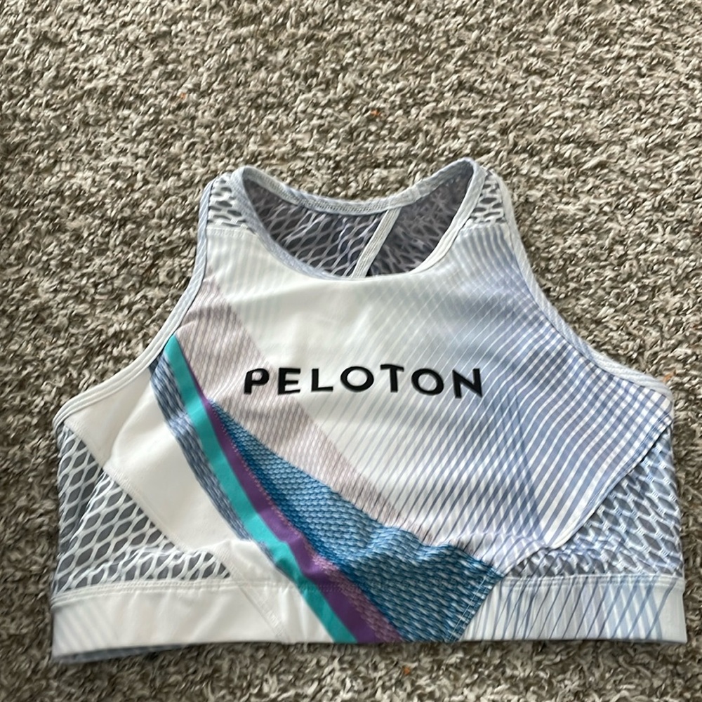 Peleton Sports Bra with Wear It to Heart, Large